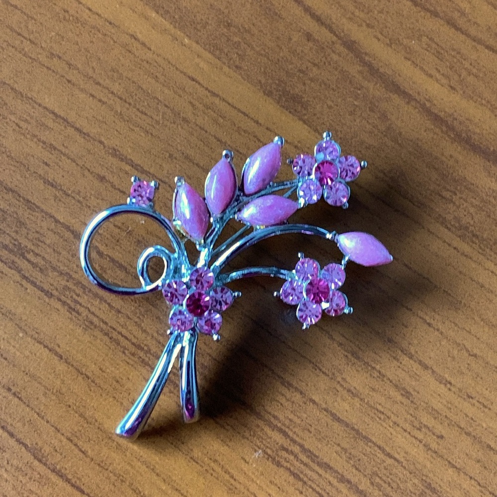 💝 Vintage Rhinestone Flower Brooch - Picture 2 of 5